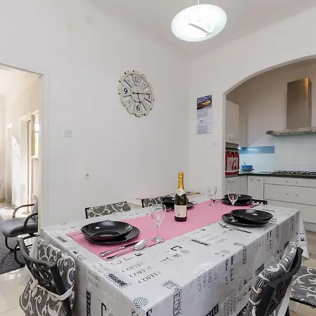 Andrijana Apartament *